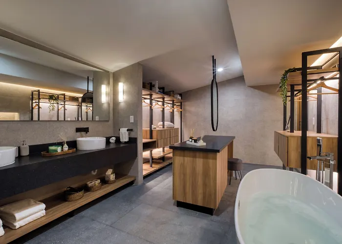 ホテル Uliv Cibeles 4*